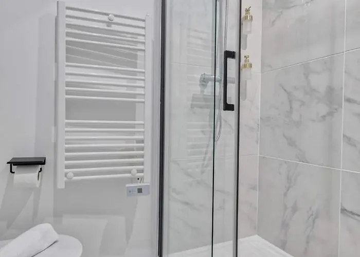 Appartement Renove Proche Arc Triomphe - 2P